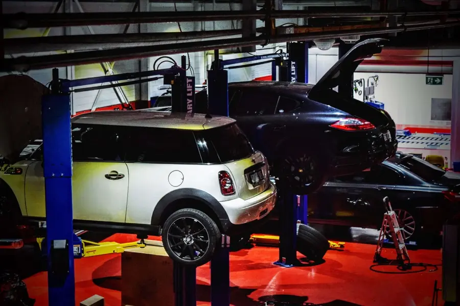 Mechanical Repairs at Hitech, Mascot